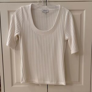 Evereve Women's White Ribbed Short Sleeve Top